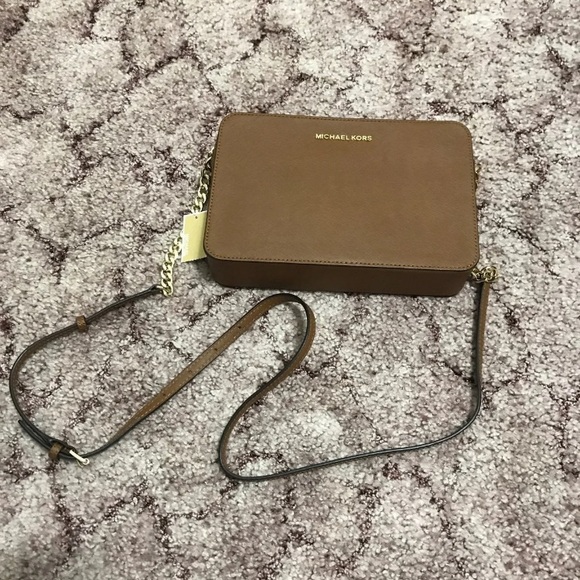 Michael Kors Crossbody - Picture 1 of 2